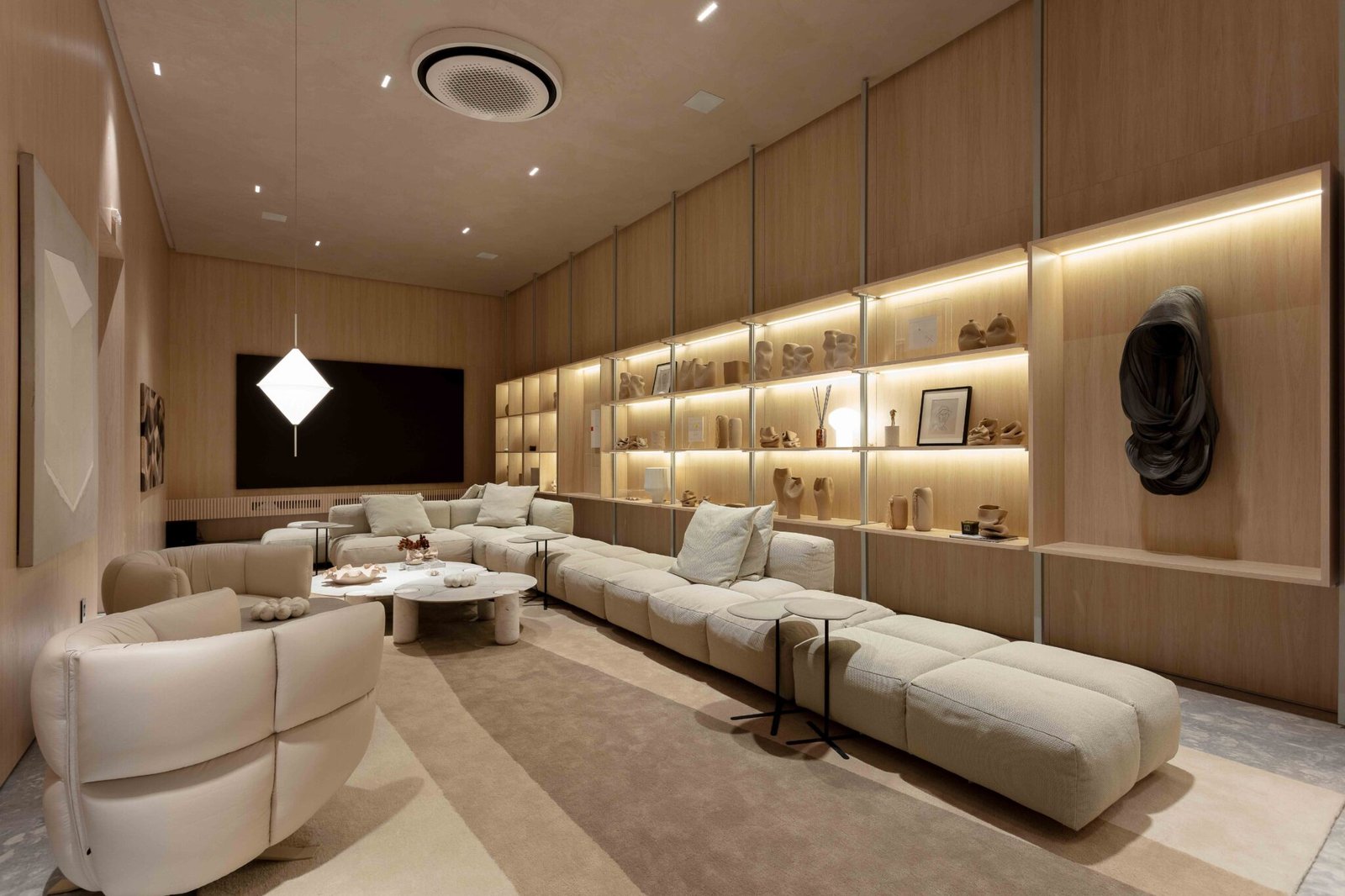 Detalhe dos acabamentos e painéis da Todeschini na CASACOR Bahia 2025.